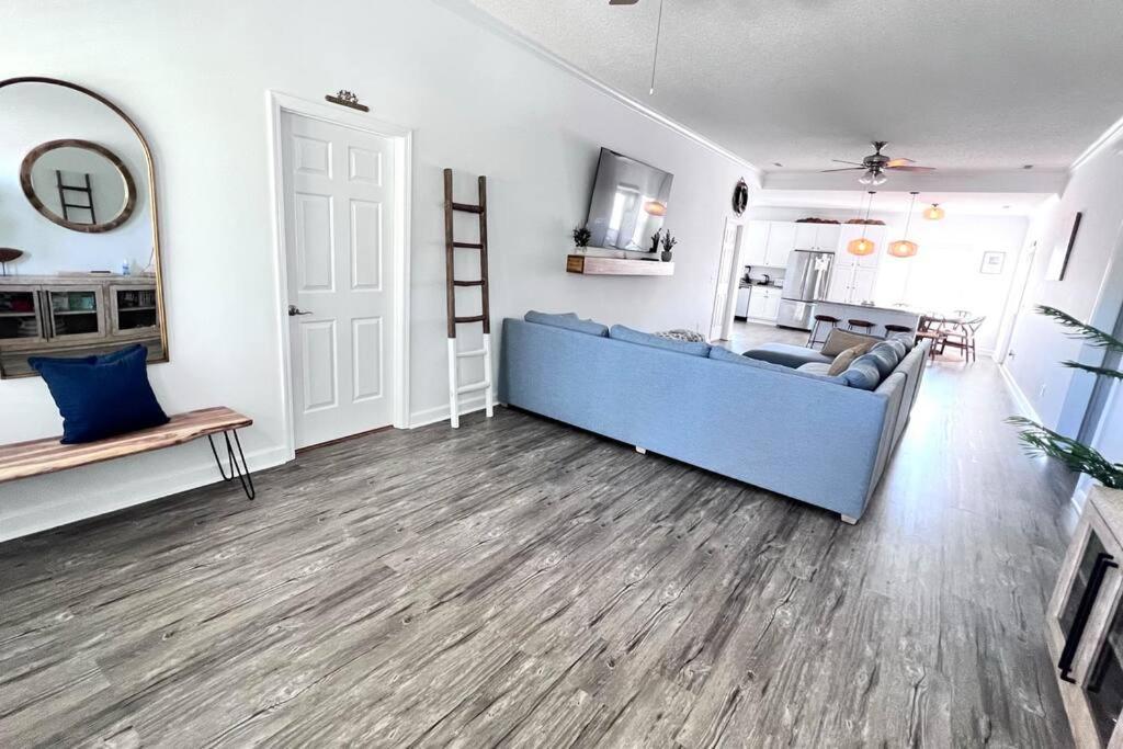 Walk To The Beach-Sleeps 10 And Golfcart شاطئ ميرتل المظهر الخارجي الصورة